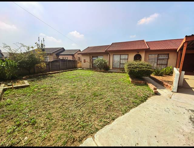 3 BEDROOM HOUSE FOR SALE IN ZAMDELA